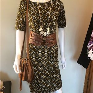 LULAROE GEOMETRIC CJIC DESIGN  DRESS FOR OFFICE OR PLAY ,MOVABLE & COMFORTABLE
